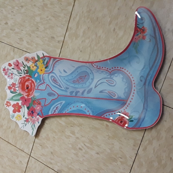 The Pioneer Woman Other - Pioneer woman plastic boot tray/ BUNDLE ONLY